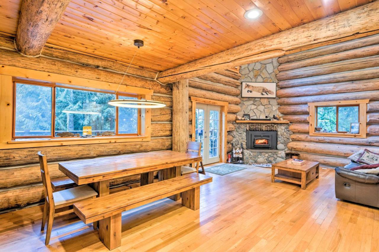 Riverfront Gold Bar Log Cabin Near Stevens Pass! Villa Exterior photo