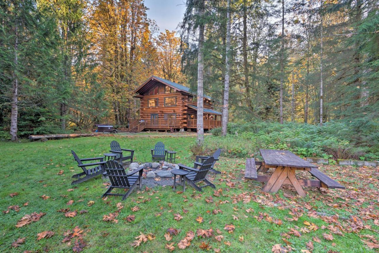 Riverfront Gold Bar Log Cabin Near Stevens Pass! Villa Exterior photo