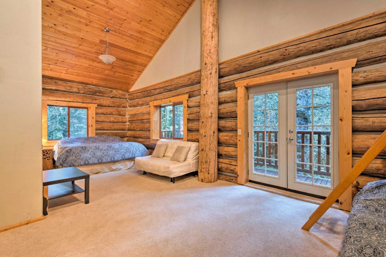 Riverfront Gold Bar Log Cabin Near Stevens Pass! Villa Exterior photo